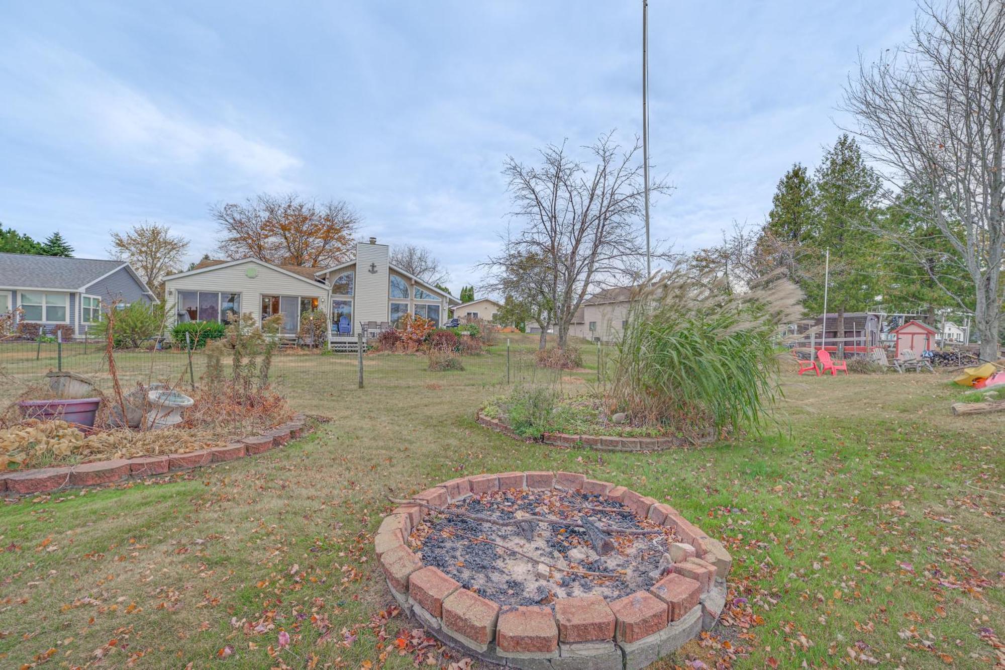 Lakefront Home With Deck And Dock In Oscoda Twp! Lincoln Junction Zewnętrze zdjęcie